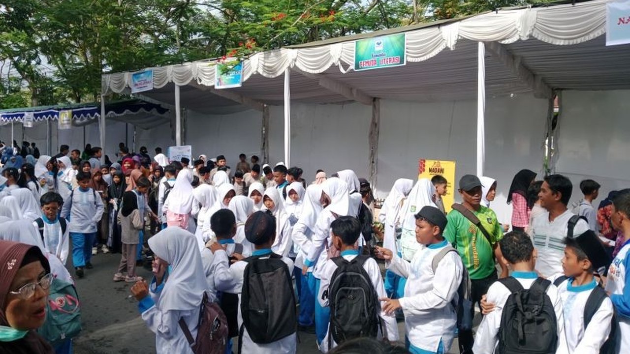 Pemerintah Kabupaten Lombok Tengah serius menyusun strategi pencegahan dan penanganan untuk mewujudkan nol pekerja anak, sebuah langkah krusial demi masa depan generasi emas 2045.