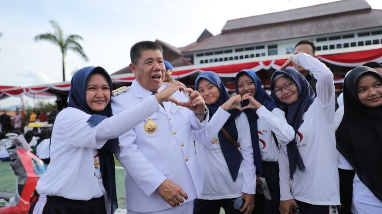 Aparatur sipil negara (ASN) Forkopimda Provinsi Kepulauan Bangka Belitung menggelar Deklarasi Anti Narkoba, menegaskan komitmen memerangi peredaran gelap barang haram demi masa depan generasi.