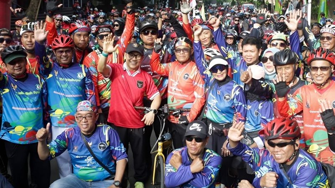 Ketua Umum PKB, Cak Imin, menekankan pentingnya Jakarta menjadi kota ramah pesepeda demi kesehatan warga dan lingkungan yang lebih hijau, mendorong perbaikan infrastruktur.