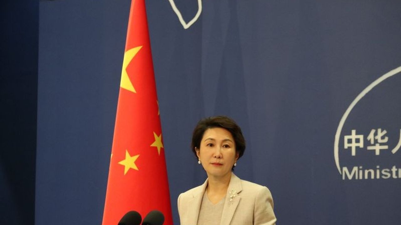 Kementerian Luar Negeri China mendesak Jepang untuk mencabut pernyataan kontroversial terkait Taiwan demi menjaga hubungan China Jepang yang konstruktif dan stabil, menyusul ketegangan politik yang meningkat.