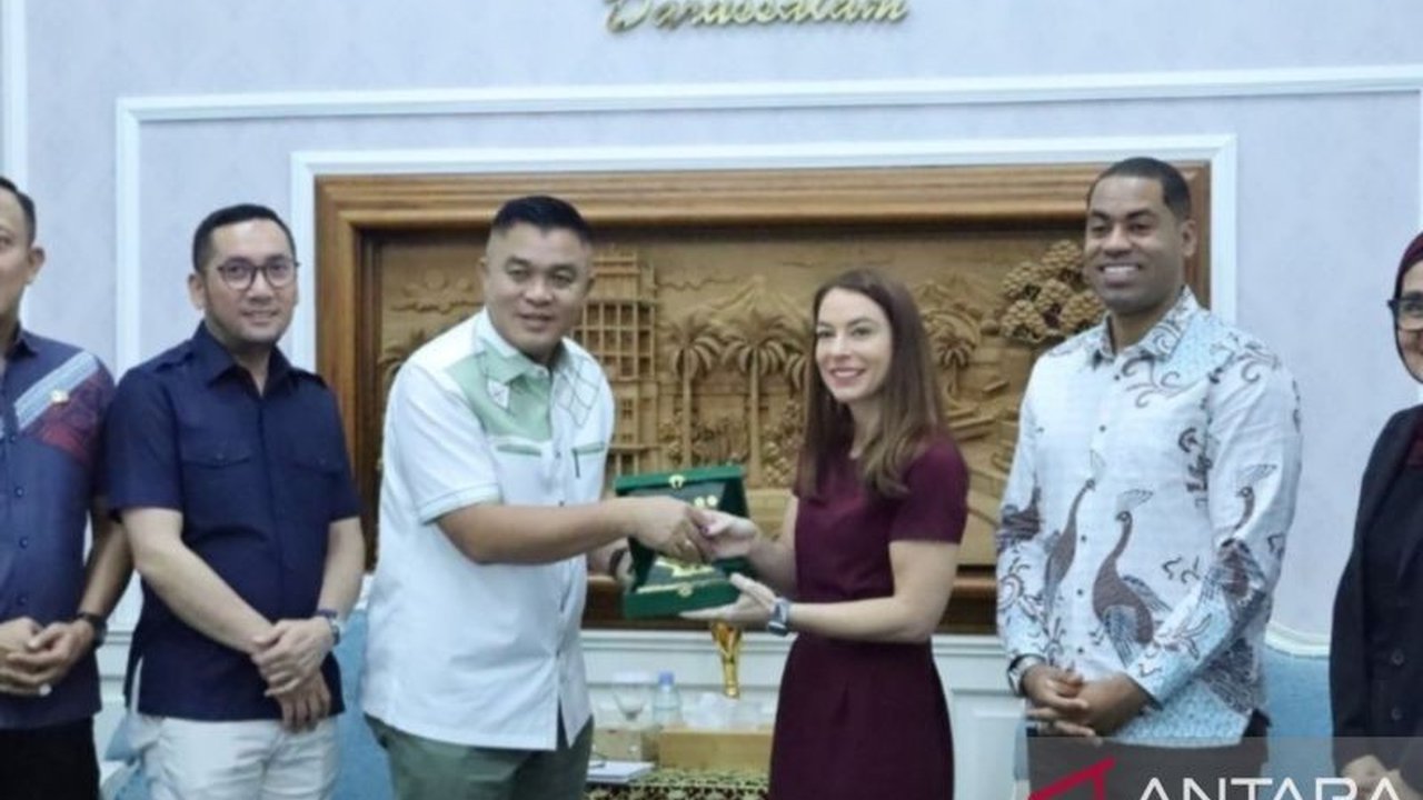 Pemerintah Kota Palembang dan Konsulat Amerika Serikat berkolaborasi untuk mempercepat pembangunan daerah melalui investasi dan pendidikan. Ketahui bagaimana Kerja Sama Palembang Konsulat AS ini akan membawa perubahan signifikan.
