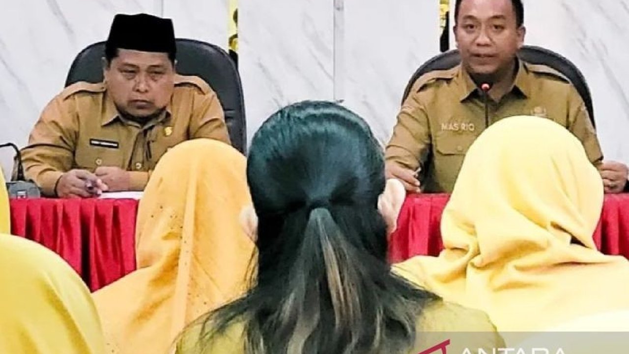 Pemerintah Kabupaten Situbondo mengalokasikan lebih dari Rp39 miliar Dana Bagi Hasil Cukai Hasil Tembakau (DBHCHT) 2025 untuk pembayaran iuran BPJS Kesehatan warga miskin. Langkah ini memastikan perlindungan kesehatan melalui pemanfaatan DBHCHT BPJS Keseh