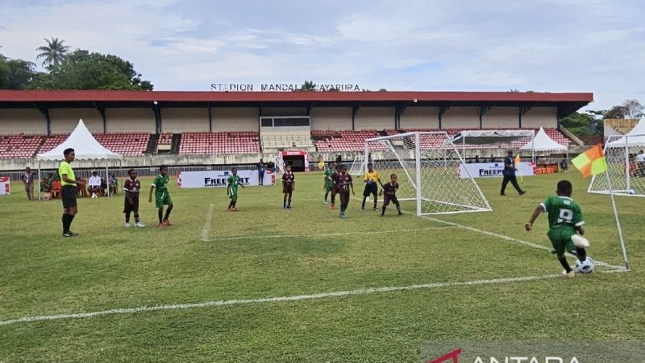 PSSI bersama Freeport Indonesia, PFA, dan KNVB sukses menggelar Kursus Kepelatihan PSSI Freeport di Timika. Program ini bertujuan memperkuat talenta sepak bola usia dini Papua.