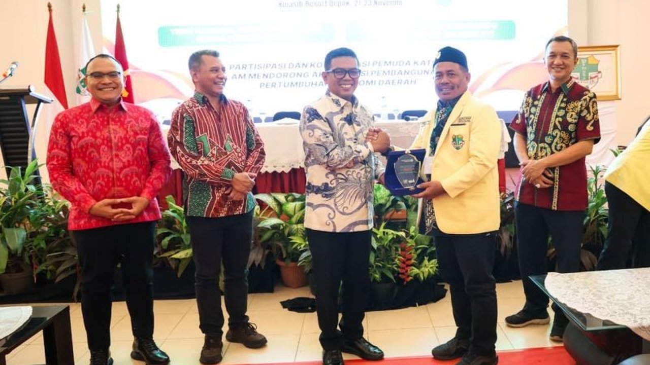 Gubernur Banten Andra Soni menegaskan bahwa toleransi bukan sekadar realitas demografis, melainkan modal sosial krusial yang mempercepat pembangunan daerah, mengajak semua pihak menjaga harmoni di tengah keberagaman.