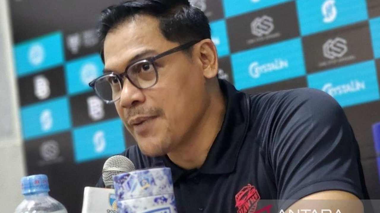 Pelatih Antonius Joko Endratmo berambisi membawa Tangerang Hawks melangkah lebih jauh di IBL 2026 setelah menunjukkan progres signifikan. Akankah target ini tercapai?