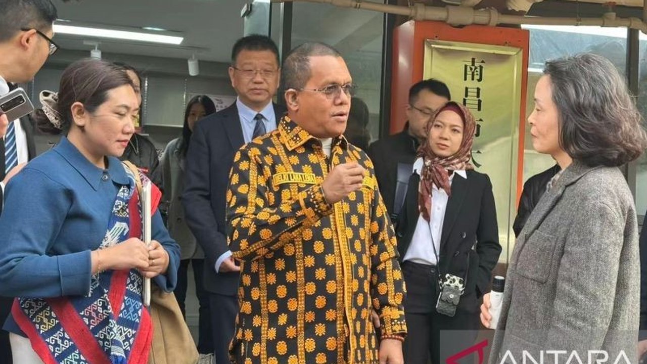 Gubernur NTT Melki Laka Lena kunjungi Jiangxi, China, untuk percepat Kerja Sama Sister Province. Fokus pada swasembada garam, pusat bahasa Mandarin, dan pariwisata.