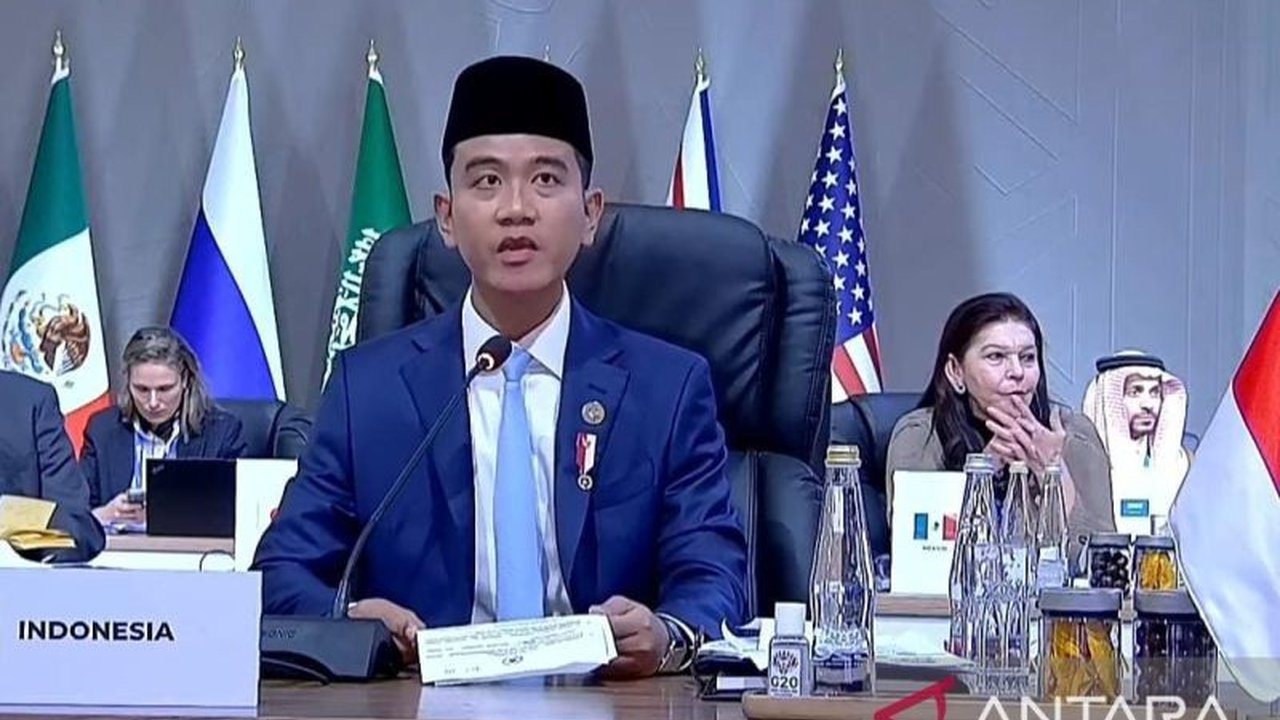 Wakil Presiden Gibran Rakabuming Raka sukses mempromosikan QRIS sebagai solusi pembayaran digital efisien di KTT G20 Afrika Selatan, mendorong inklusi keuangan nasional.