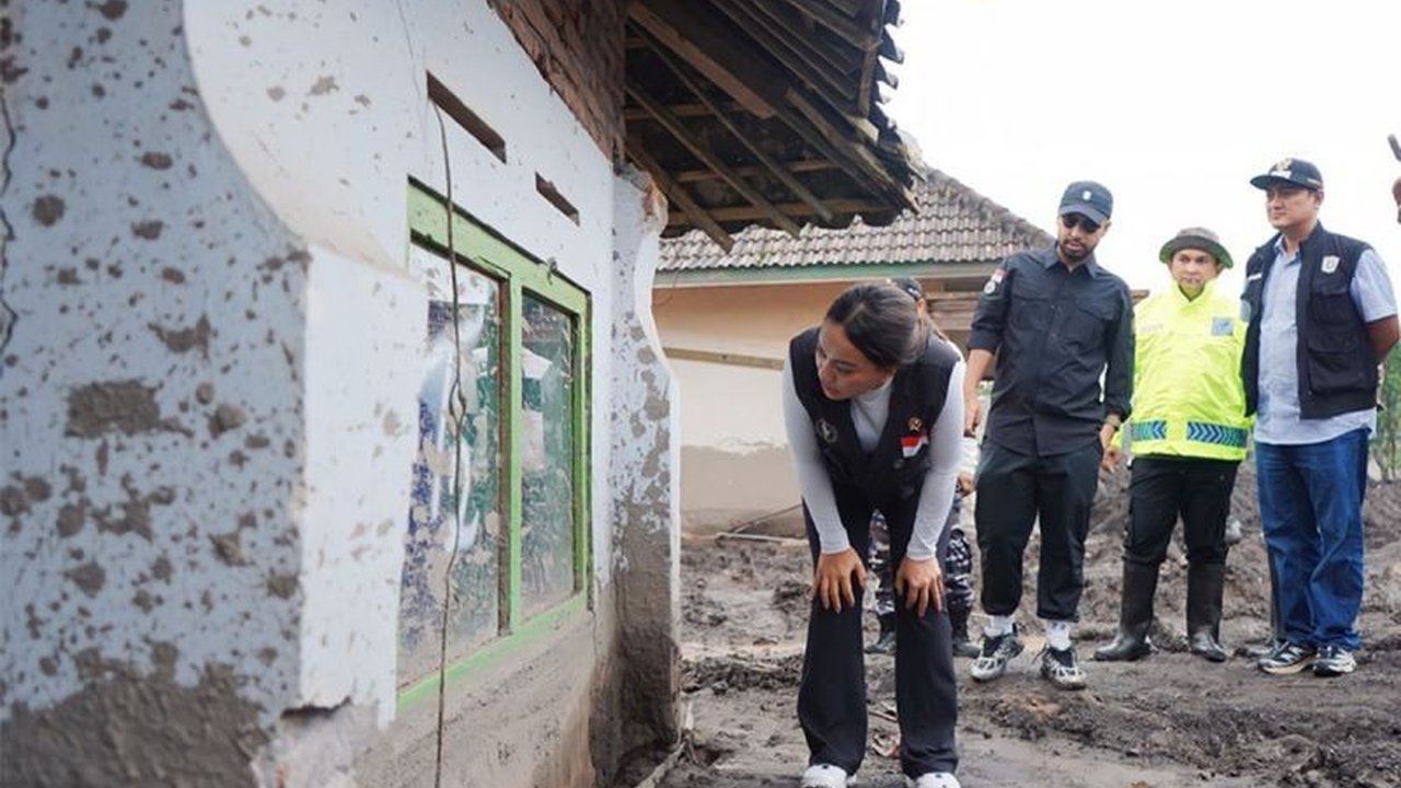 Utusan Khusus Presiden, Zita Anjani, menekankan pentingnya pendekatan pelestarian alam dan budaya dalam Pemulihan Wisata Semeru pasca-erupsi, demi keberlanjutan dan keamanan destinasi.