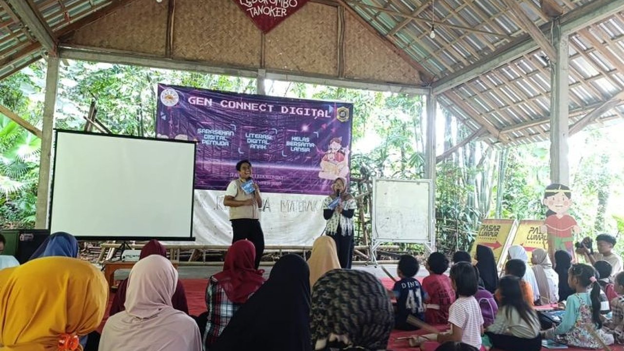 Komunitas Tanoker dan Mafindo berkolaborasi memperkuat literasi digital lintas generasi di Jember, mengajak anak hingga lansia lebih bijak menggunakan teknologi dan AI.