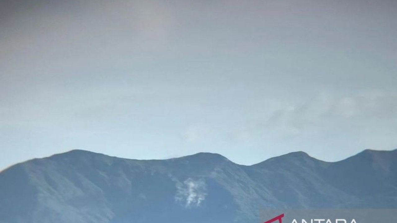 Pemerintah Provinsi NTB dan Pemkab Bima memperkuat kesiapsiagaan evakuasi warga menyusul kenaikan status Gunung Sangeang Api menjadi Waspada. Bagaimana skema mitigasi yang disiapkan?