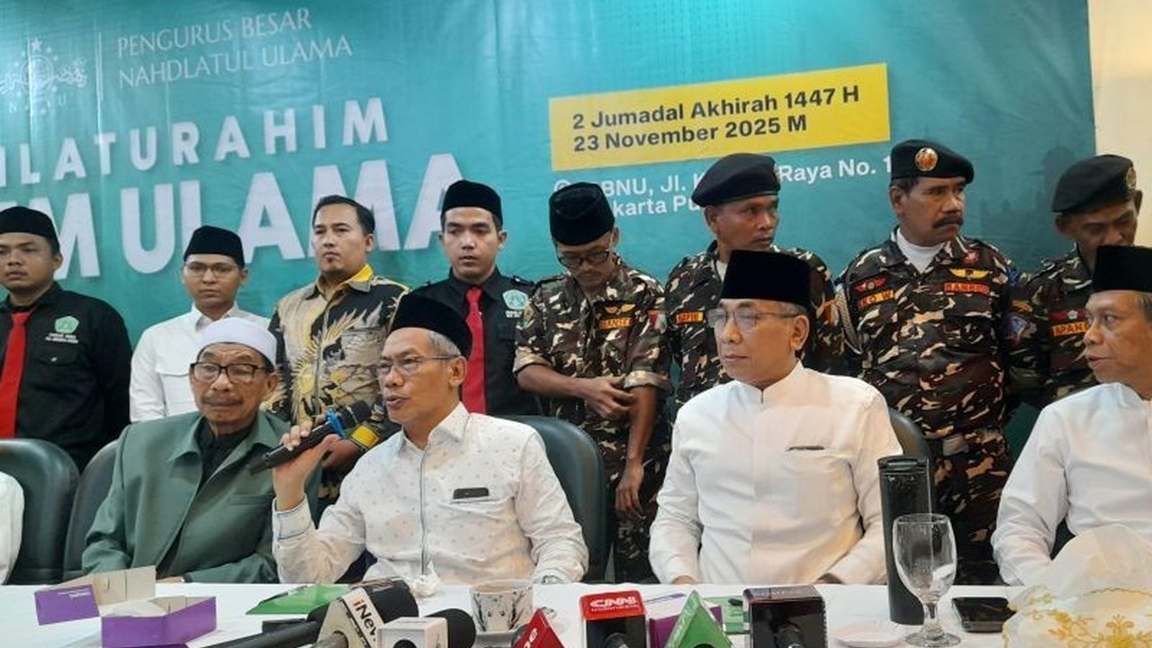 Silaturahim alim ulama Pengurus Besar Nahdlatul Ulama (PBNU) di Jakarta menghasilkan kesepakatan bulat menolak pemakzulan Gus Yahya, menegaskan kepengurusan akan berjalan penuh hingga akhir periode.