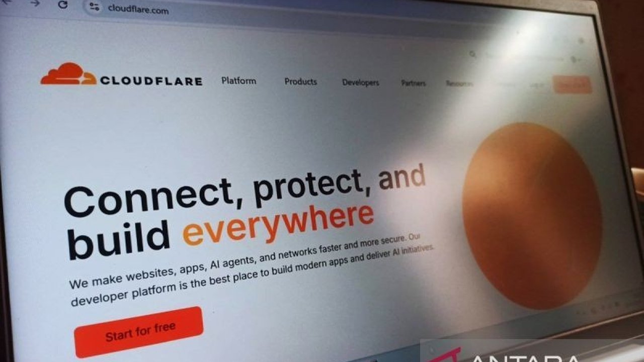 Cloudflare temui Kemkominfo secara daring untuk membahas kewajiban pendaftaran PSE. Perusahaan keamanan siber ini menunjukkan sikap kooperatif terkait regulasi PSE.
