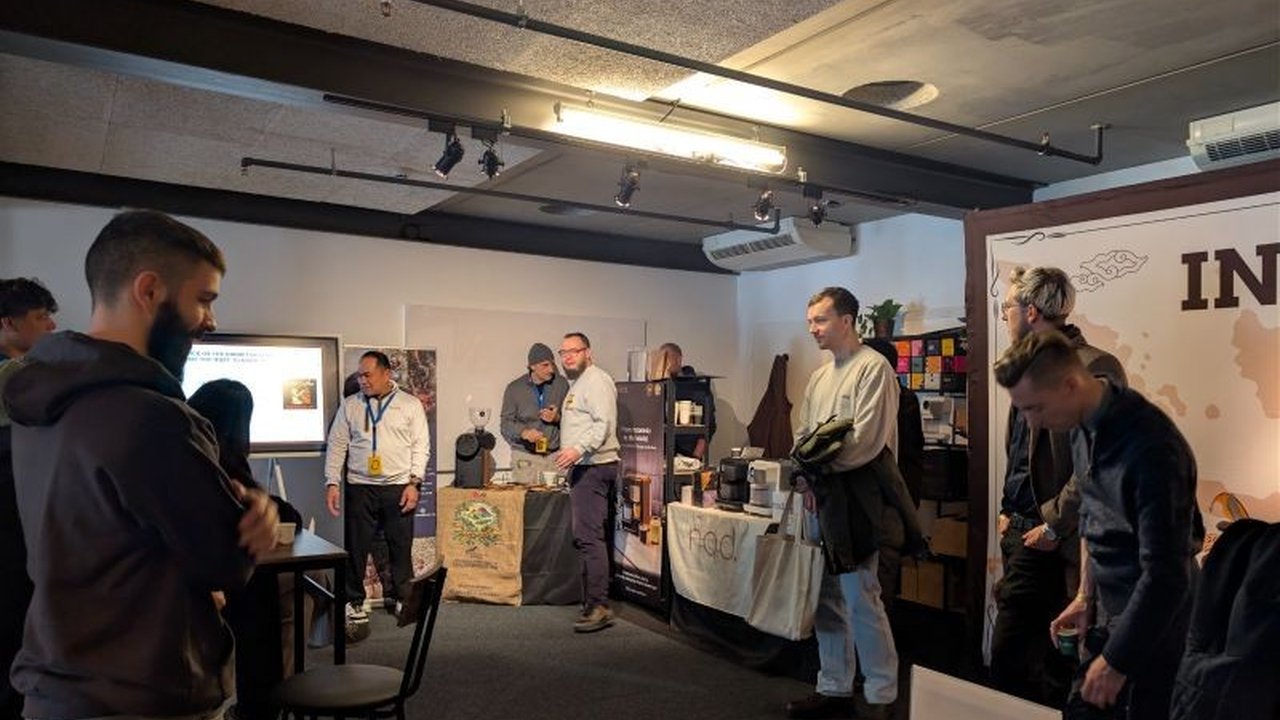 KBRI Bern berupaya tingkatkan ekspor kopi Indonesia ke Swiss, menargetkan pertumbuhan signifikan setelah nilai ekspor 2024 lampaui 25 juta dolar AS. Upaya ini dilakukan melalui partisipasi aktif di Swiss Coffee Festival 2025.