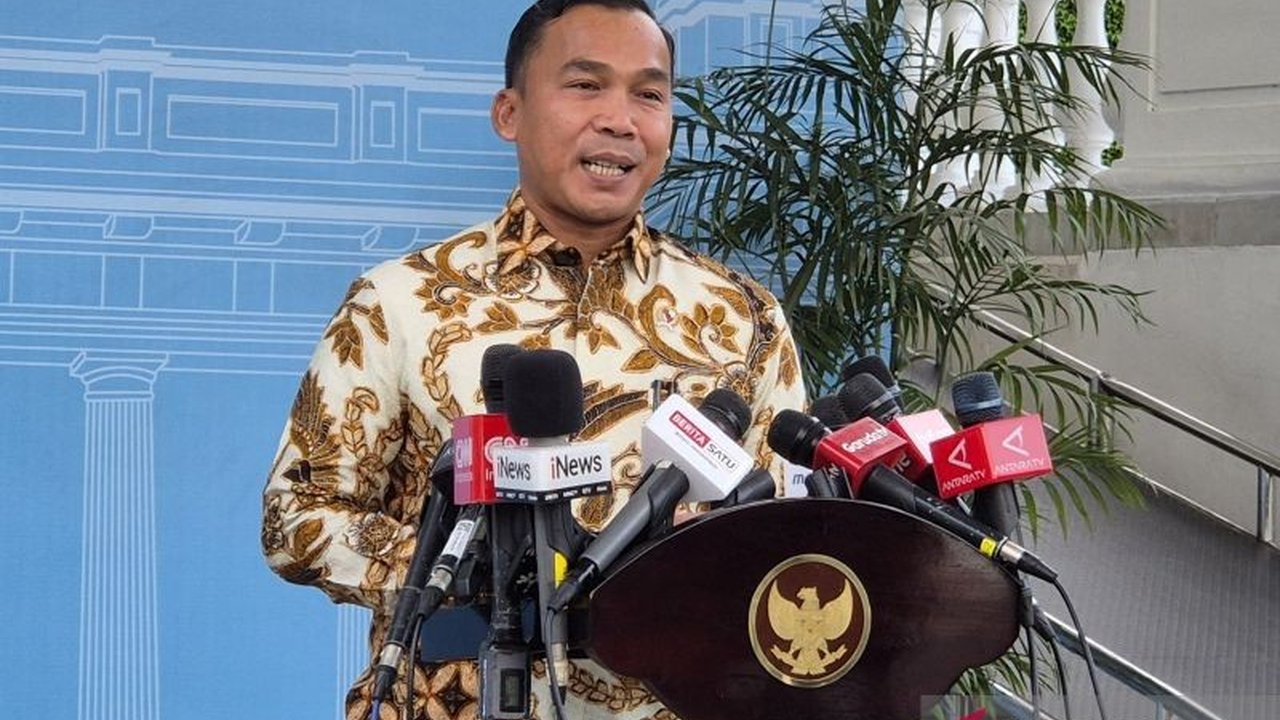 Presiden Prabowo Subianto memperkuat Program KB nasional untuk mengatur pertumbuhan penduduk dan pemerataan angka kelahiran, menghadapi tantangan strategis masa depan Indonesia.