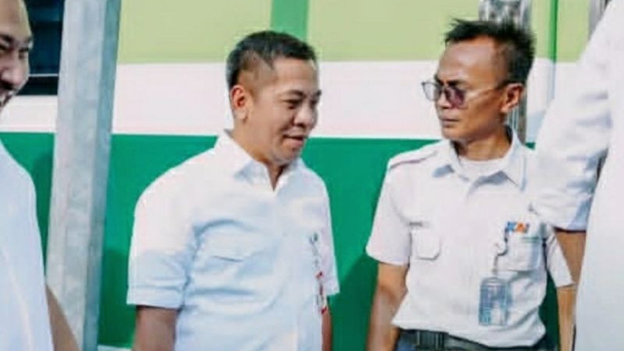 Pemerintah Kabupaten Karawang terus berupaya mempercepat pengoperasian KRL hingga Karawang. Langkah ini diharapkan membuka peluang ekonomi baru dan atasi kemacetan.