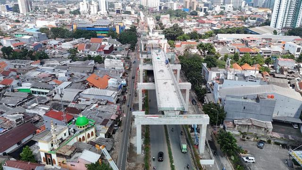 Realisasi pengerjaan Light Rail Transit (LRT) Jakarta Fase 1B rute Velodrome-Manggarai yang dibangun oleh PT Waskita Karya (Persero) Tbk menyatakan telah mencapai 67,122 persen. (DOk WSKT)