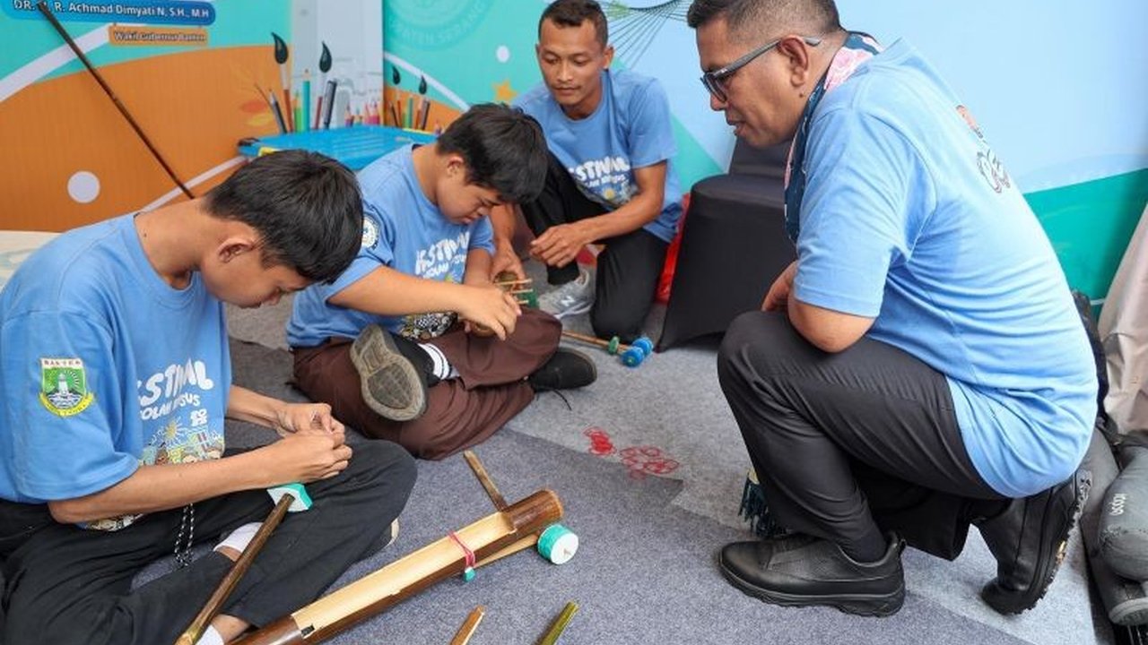Pemerintah Provinsi Banten mengambil langkah konkret dengan membangun dua Sekolah Khusus (SKh) baru pada tahun 2026, memperkuat Pendidikan Inklusif Banten bagi anak berkebutuhan khusus.