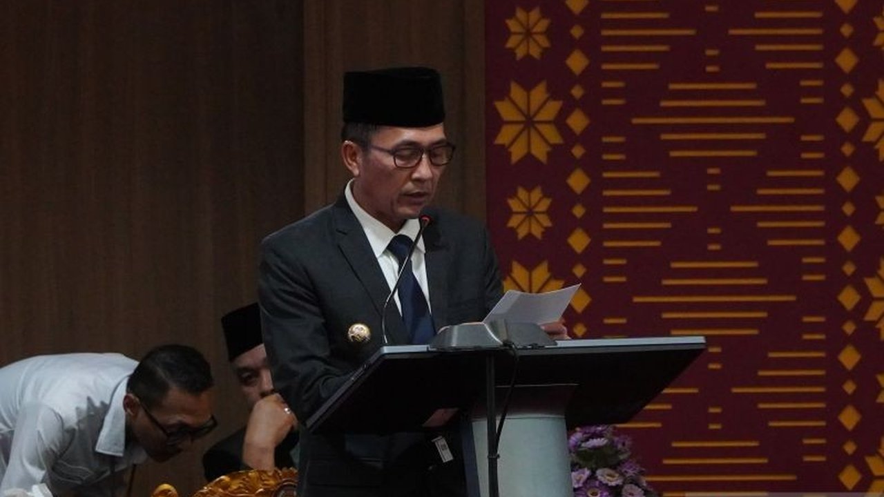 Pemerintah Kota Palembang menargetkan Pendapatan Asli Daerah (PAD Palembang) mencapai Rp4,6 triliun pada tahun 2026. Target ini berfokus pada peningkatan pelayanan dasar dan kualitas kehidupan masyarakat.