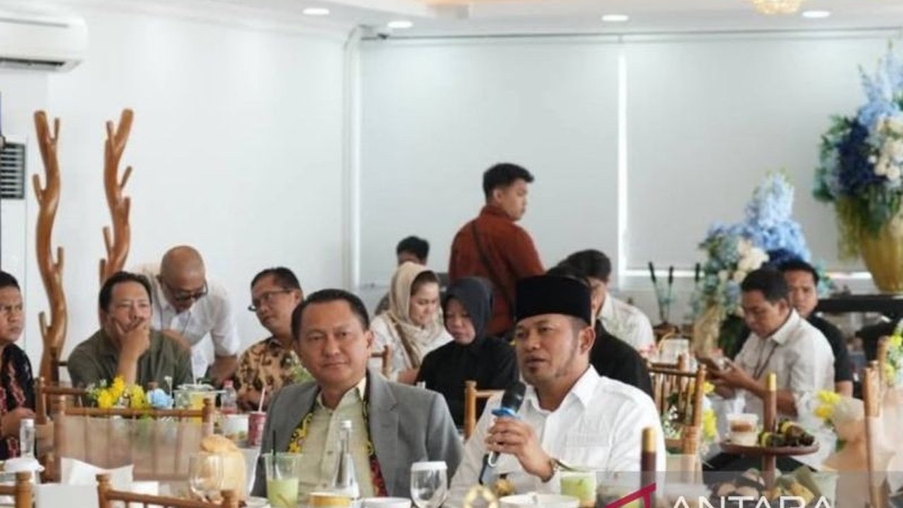 Gubernur Kaltim Rudy Mas'ud menyuarakan protes keras ke DPR RI terkait rencana pemotongan TKD 2026 yang signifikan, khawatir akan melumpuhkan perekonomian daerah. Langkah ini berpotensi memicu revisi APBD total.