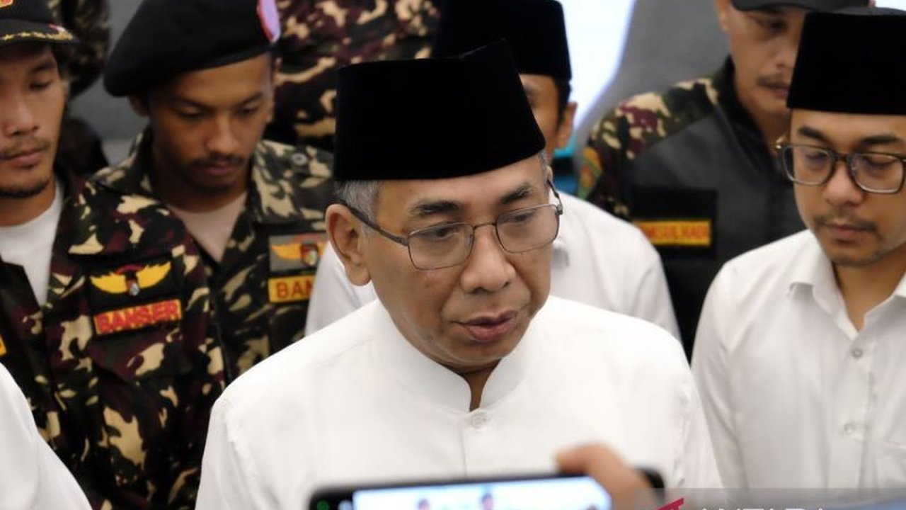 Ketua Umum PBNU Gus Yahya menyikapi beredarnya surat pemberhentian dirinya, menegaskan bahwa semua polemik PBNU harus diselesaikan secara terhormat melalui Muktamar.
