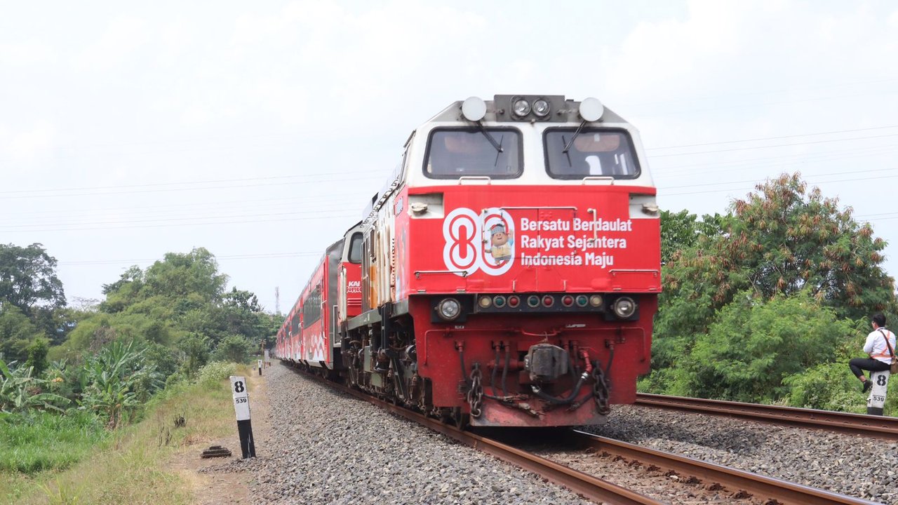 Daop 6 Siapkan 391.480 Tiket KA Libur Natal dan Tahu Baru, Kini Sudah Bisa Dibeli