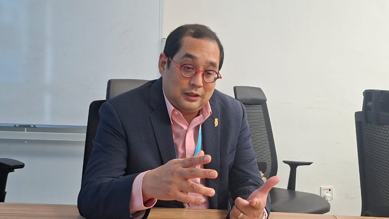 Beda Teknologi Operasi Robotik dengan Laparoskopi