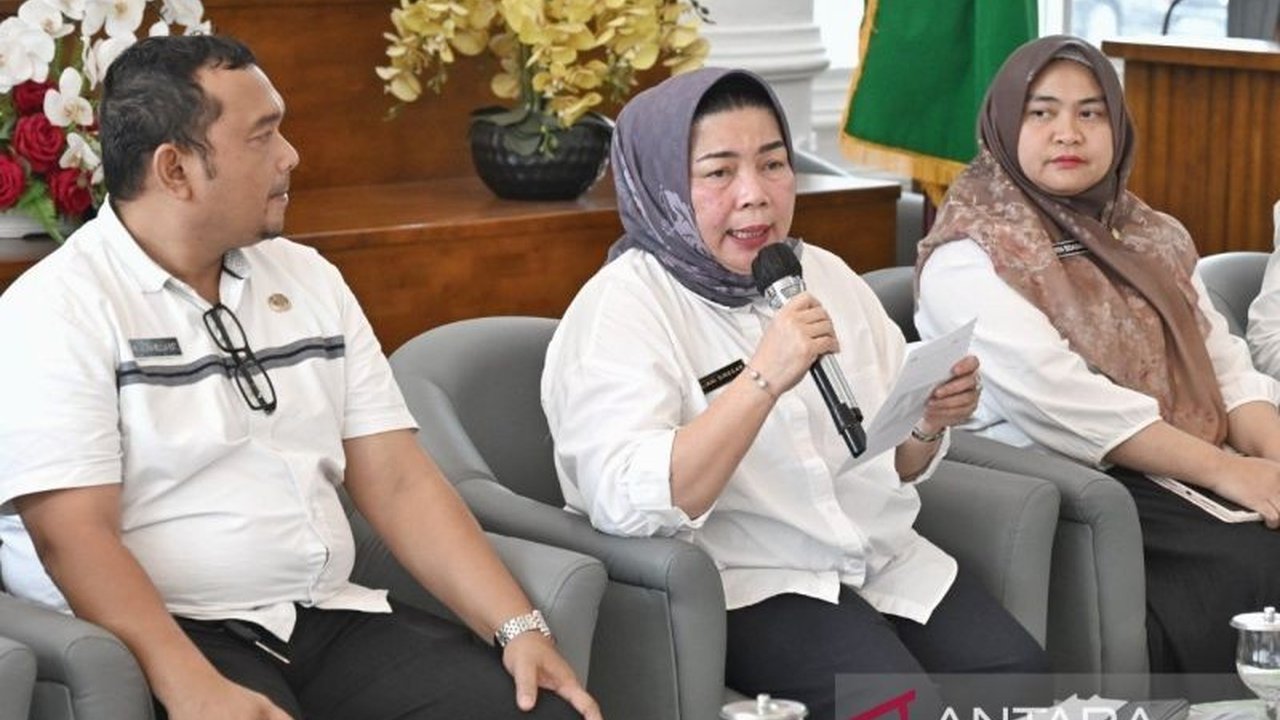 Pemerintah Provinsi Sumatera Utara (Pemprov Sumut) kini memperketat pengawasan tenaga kerja, termasuk rekrutmen. Aturan baru ini bertujuan optimalkan PAD dan prioritaskan warga lokal. Apa saja dampaknya?