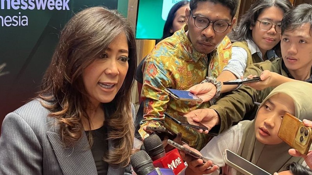 Menteri Komunikasi dan Digital Meutya Hafid menyatakan dukungan penuh terhadap pelarangan aktivitas thrifting di media sosial, sejalan dengan upaya pemerintah menertibkan penjualan pakaian impor bekas.