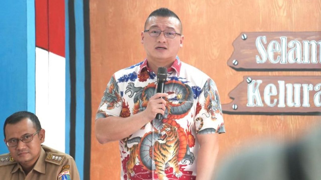 Anggota DPRD DKI Jakarta memastikan Relokasi Warga Flyover Latumenten yang terdampak pembangunan akan mendapatkan hunian layak di rumah susun milik Pemprov DKI. Simak detailnya!