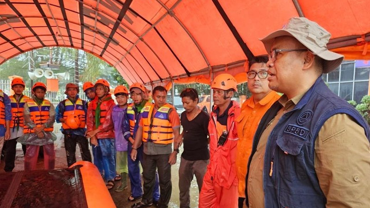 Estimasi kerugian akibat bencana banjir, tanah longsor, dan cuaca ekstrem di Sumatera Barat mencapai Rp6,53 miliar, dengan Kabupaten Padang Pariaman alami dampak terparah.
