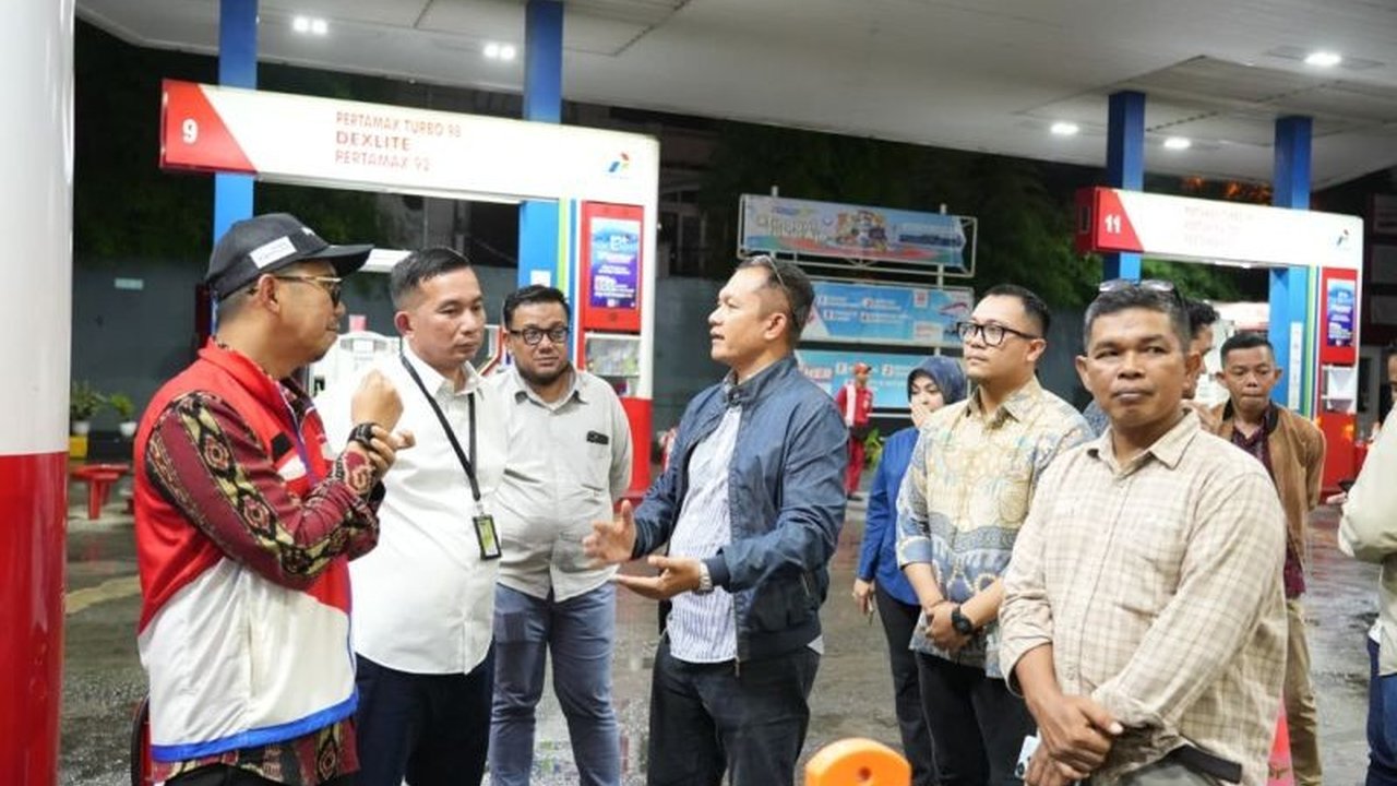 BPH Migas menjamin ketersediaan Pasokan BBM Sumatera Utara, khususnya Medan, tetap kondusif meski cuaca ekstrem menghambat bongkar muat kapal kargo. Masyarakat diimbau tetap tenang.