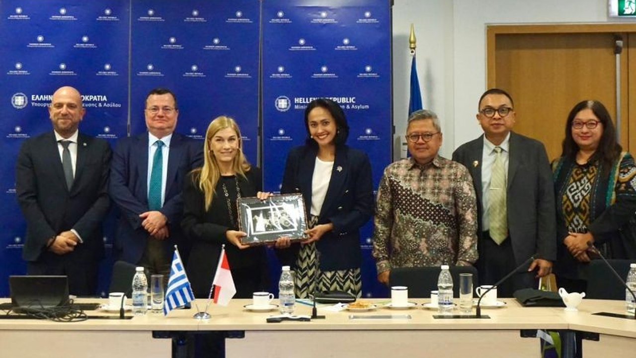 Kementerian Pelindungan Pekerja Migran Indonesia (KP2MI) serius menjajaki penempatan Pekerja Migran Indonesia di sektor strategis Yunani, membuka potensi kerja sama G2G yang saling menguntungkan.
