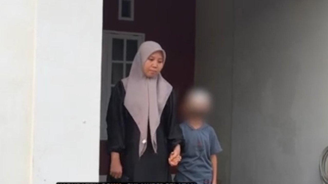 Asyik Main Handphone di Depan Rumah, Bocah di Gowa Terkena Peluru Nyasar