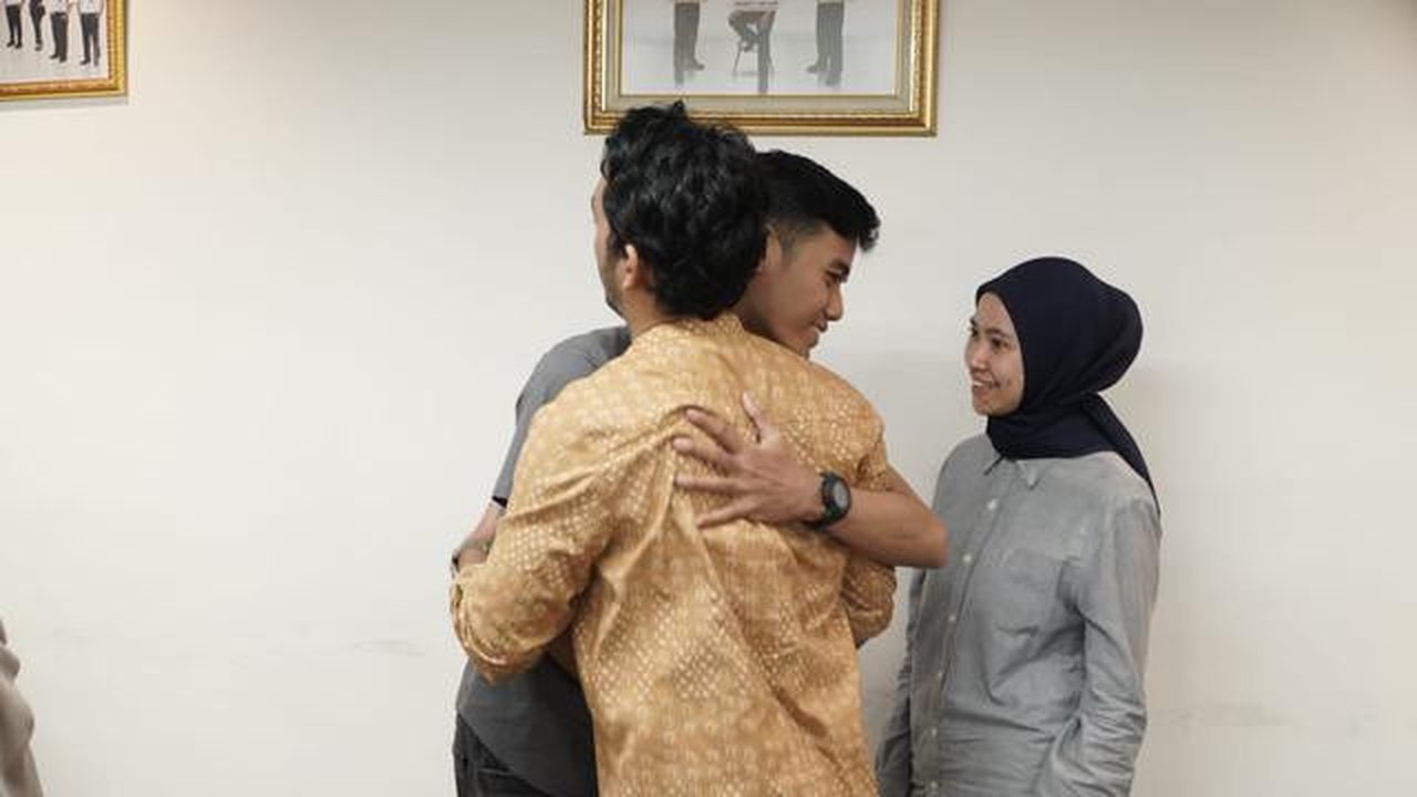 PT Kereta Api Indonesia (Persero) melakukan proses mediasi antara Petugas Passenger Service Stasiun Rangkasbitung dan Anita Dewi, salah satu pengguna Commuter Line yang sebelumnya melaporkan