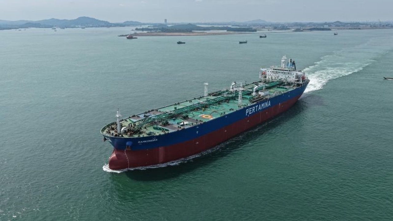 PT Pertamina International Shipping (PIS) menyiagakan 332 kapal tanker dan 12 cadangan untuk memastikan kelancaran distribusi energi nasional selama periode PIS Siagakan Kapal Tanker Natal Tahun Baru 2025/2026.