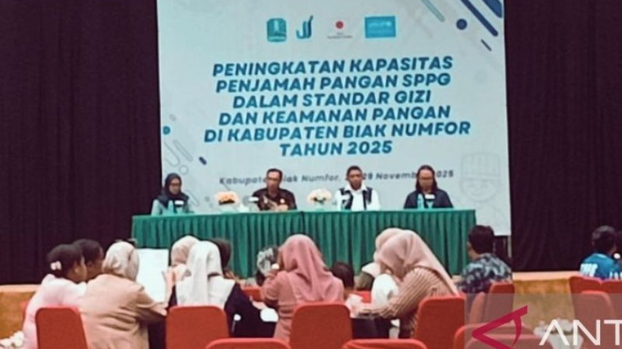 Badan Gizi Nasional (BGN) bekerja sama dengan UNICEF mengadakan pelatihan intensif bagi petugas penjamah makanan di Biak untuk memastikan keamanan dan kualitas gizi dalam Program Makan Bergizi Gratis (MBG Biak), meningkatkan standar higienis dan asupan gi