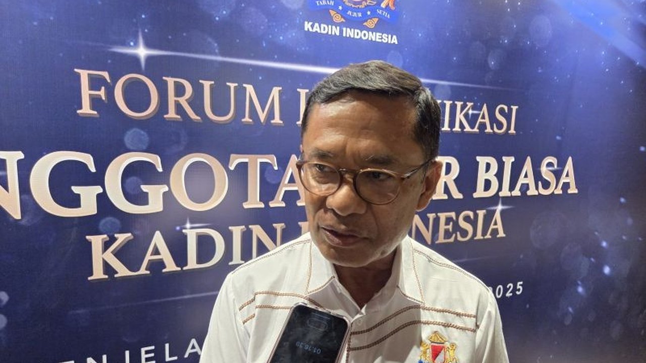 Kadin Indonesia mendesak pemerintah memperketat pengawasan thrifting ilegal yang merugikan industri tekstil dan UMKM lokal. Apa dampak seriusnya bagi ekonomi nasional?