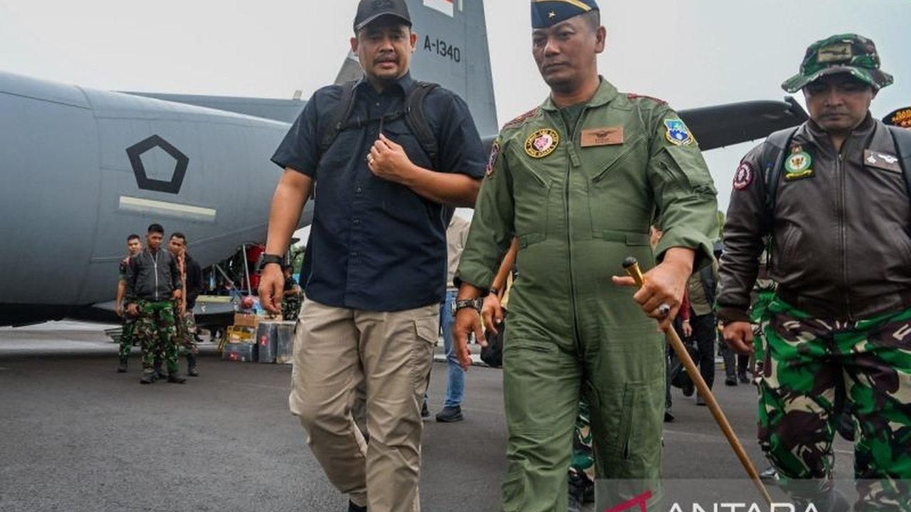 Gubernur Sumut Bobby Nasution bergerak cepat mengatasi kelangkaan BBM Sumut di tengah cuaca ekstrem yang menghambat pasokan energi. Apa saja langkah yang diambil Pemprov untuk menjamin ketersediaan bahan bakar?