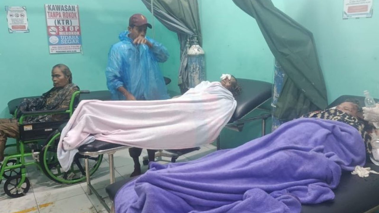 Tim Gabungan Pemerintah Kabupaten Agam berhasil mengevakuasi 25 korban meninggal dunia dampak **banjir bandang Agam** di Salareh Aia, Kecamatan Palembayan, Sumatera Barat, Jumat, setelah curah hujan tinggi memicu bencana.