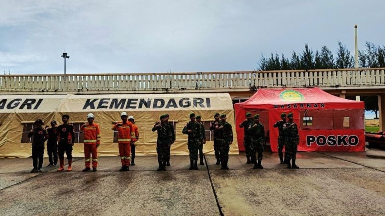 Pemerintah daerah Natuna melalui BPBD dan Basarnas resmi membuka Posko Siaga Cuaca Ekstrem Natuna, bersiaga 24 jam untuk merespons potensi bencana alam.