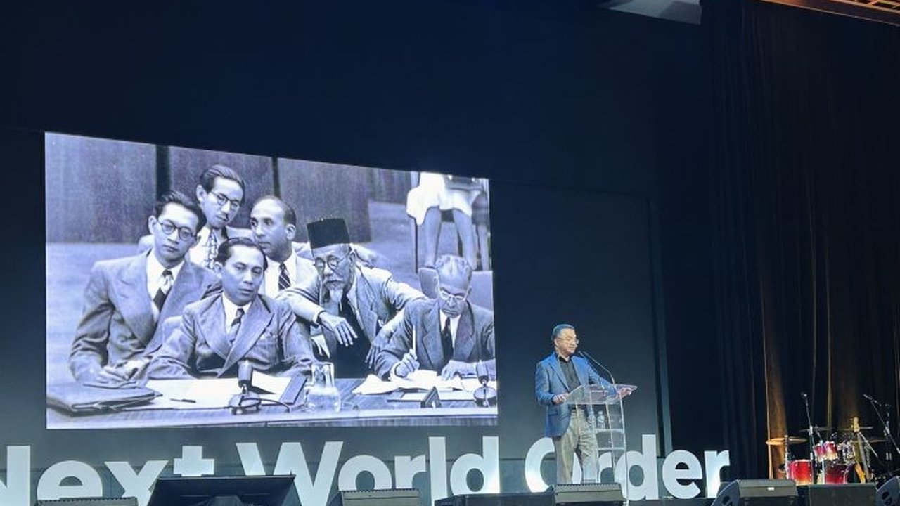 Dino Patti Djalal menegaskan dunia memasuki era Tatanan Dunia Berikutnya dan Indonesia memiliki momentum emas untuk menjadi perancang utama, bukan sekadar penonton.