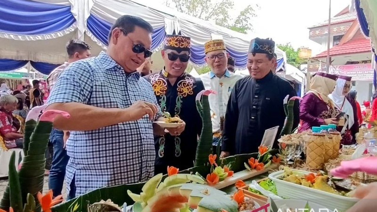 Dewan Adat Dayak (DAD) Kotim sukses menggelar pentas seni dan lomba kuliner tradisional, menegaskan komitmen kuat dalam Pelestarian Budaya Dayak Kotim. Simak selengkapnya!