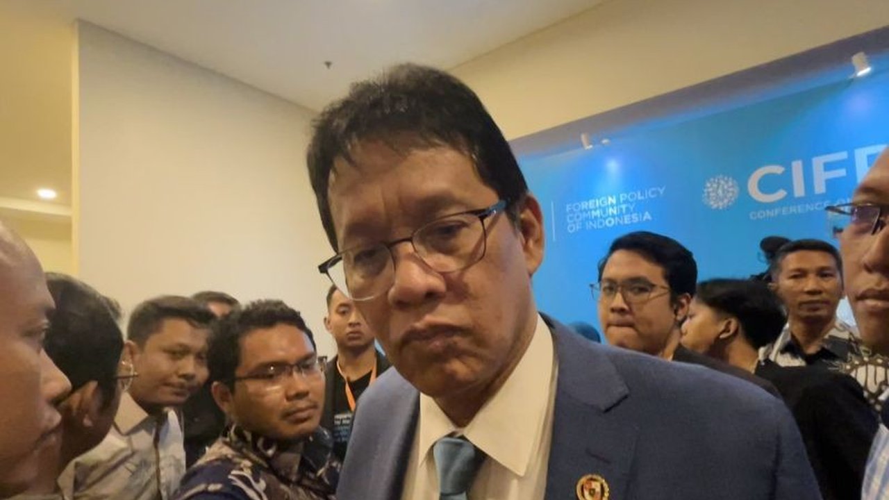 Menteri Keuangan Purbaya Yudhi Sadewa menyatakan kesiapan untuk mengeluarkan Dana Darurat Bencana Sumatera, meskipun ia mengaku belum mengetahui detail aturan Pooling Fund Bencana (PFB). Pernyataan ini muncul di tengah desakan penetapan status bencana nas