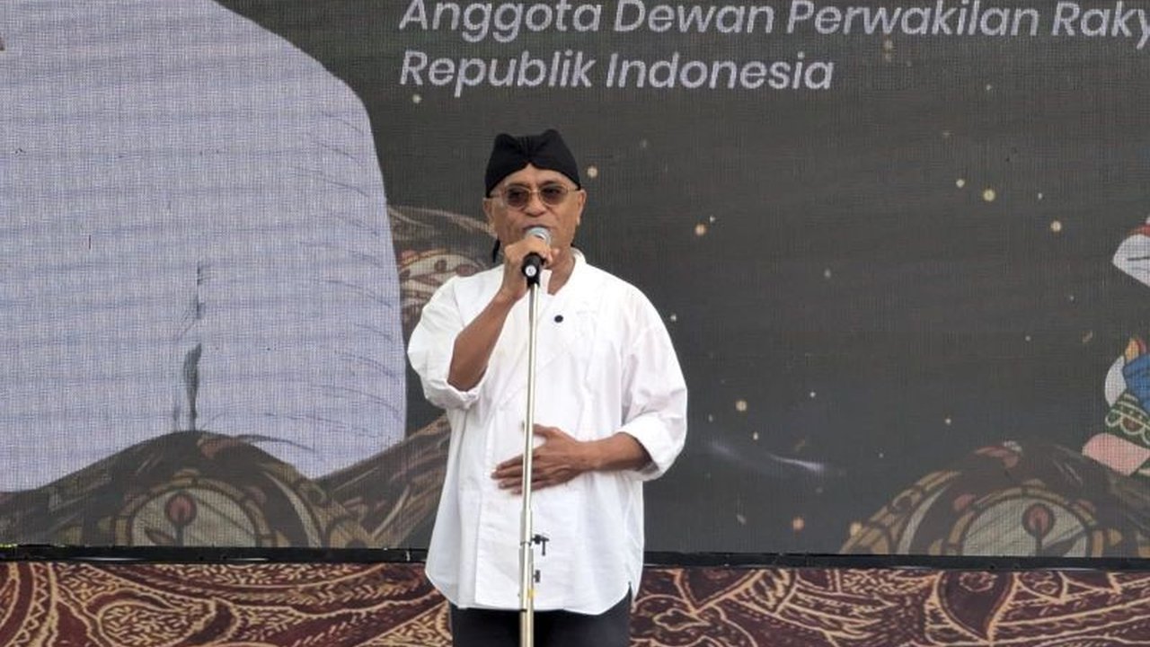 Anggota DPR RI Samuel Wattimena mengajak industri perhotelan di Semarang berkolaborasi menciptakan paket kunjungan ke desa wisata. Langkah ini diharapkan mendongkrak Pengembangan Desa Wisata lokal.