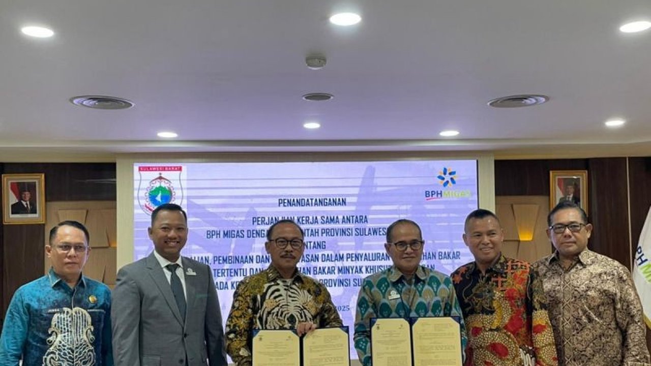 Pemerintah Provinsi Sulawesi Barat dan BPH Migas resmi jalin kerja sama untuk perketat pengawasan BBM bersubsidi, demi memastikan penyaluran tepat sasaran dan meminimalkan penyimpangan di daerah.