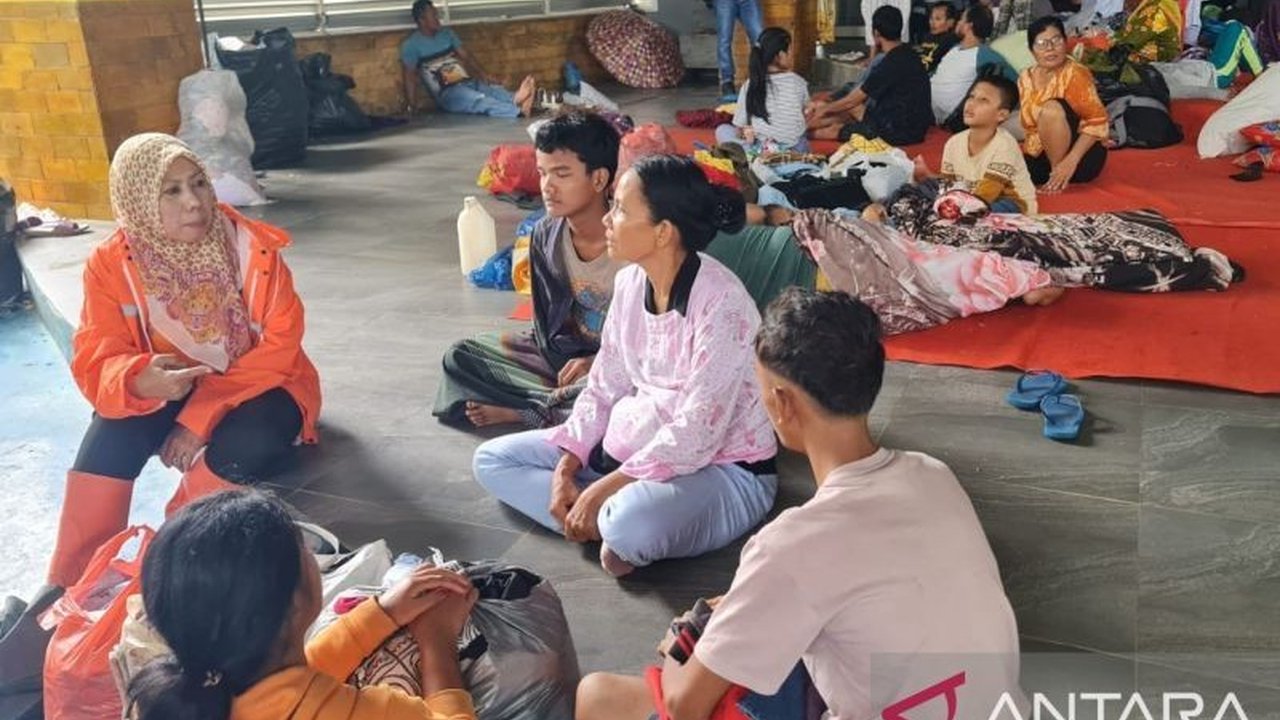 Kementerian Agama (Kemenag) bergerak cepat membuka donasi dan memperkuat kerja sama lintas sektor untuk bantu korban banjir di wilayah Sumatera, memastikan bantuan tepat sasaran dan komprehensif.