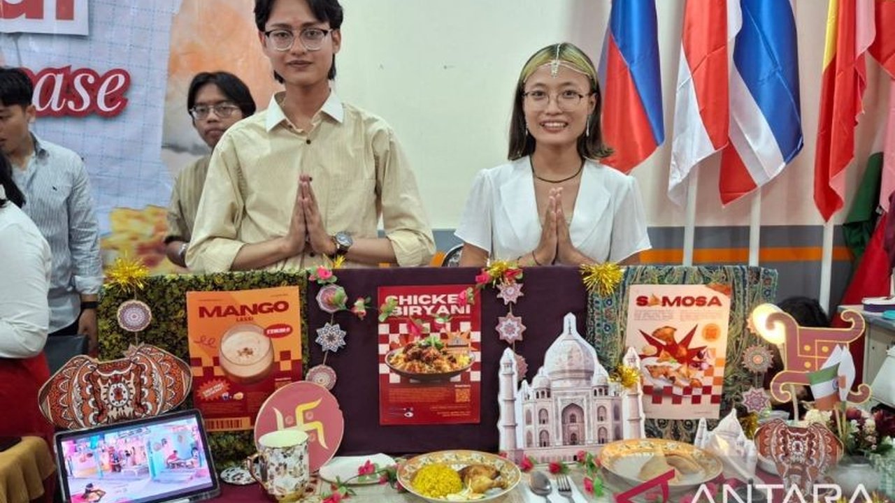 FISIP Unej sukses menggelar Festival Gastrodiplomasi Unej, memamerkan kekayaan kuliner dari 12 negara sebagai instrumen diplomasi budaya yang menarik perhatian.
