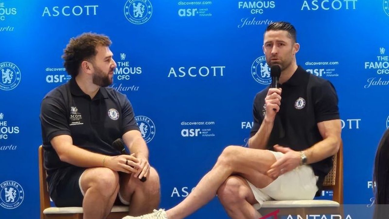 Mantan bek Chelsea, Gary Cahill, membeberkan dua nama pelatih yang paling berpengaruh dalam perjalanan karier sepak bolanya: Antonio Conte dan Jose Mourinho. Ia memuji keduanya sebagai yang terbaik di dunia, menjadikan mereka figur kunci bagi Gary Cahill.