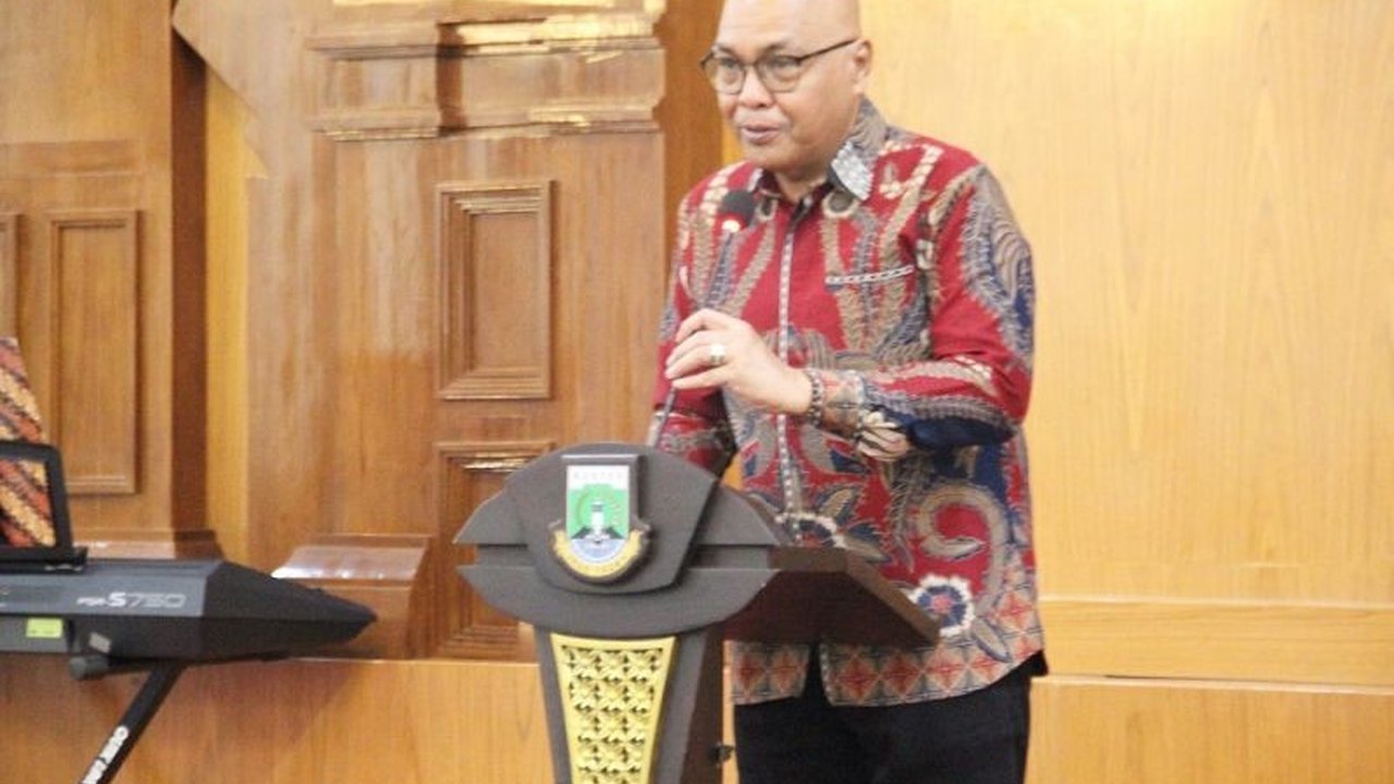 Ketua Umum PWI Akhmad Munir menekankan Peran Pers Strategis sebagai pengabdi masyarakat dan guru dalam menghadapi disrupsi informasi, sekaligus menyambut HPN 2026.