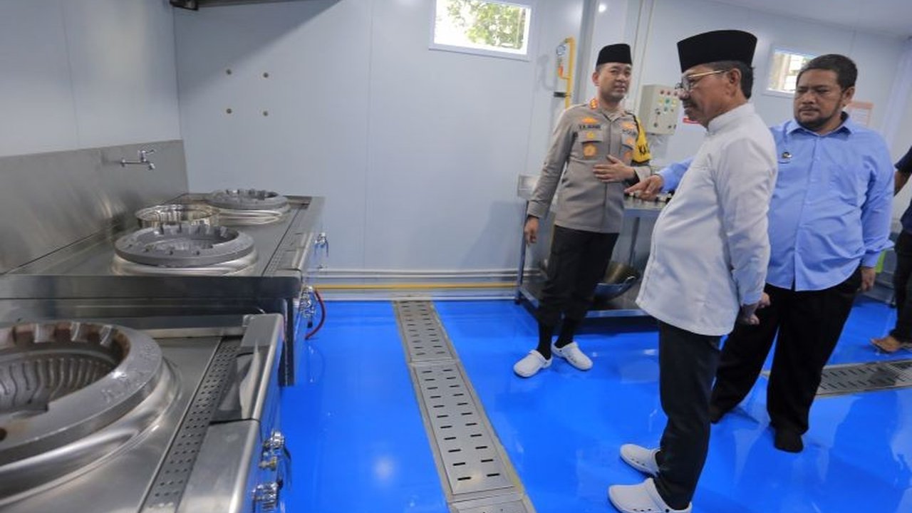 Polres Metro Tangerang Kota menargetkan pembangunan tujuh Satuan Pelayanan Pemenuhan Gizi (SPPG) untuk mendukung program Makan Bergizi Gratis (MBG) di wilayahnya, dengan dua SPPG telah siap beroperasi.